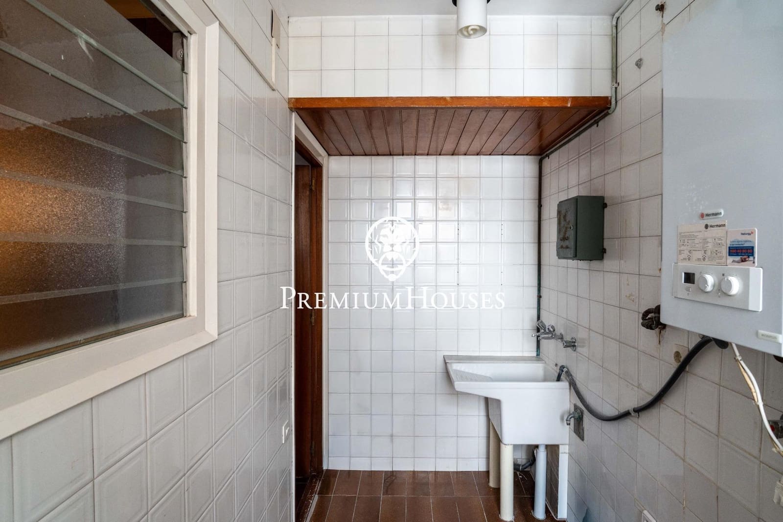 6 bedroom Flat for sale in Vilanova i la Geltru - € 495,000 (Ref: 9812327)