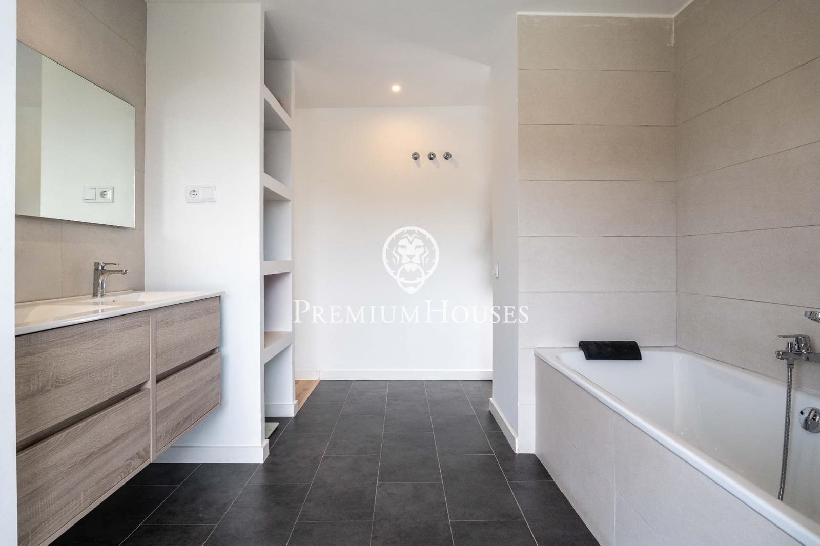 Chalet de 5 habitaciones en Gavà en venta con piscina - 2.000.000 € (Ref: 9812330)
