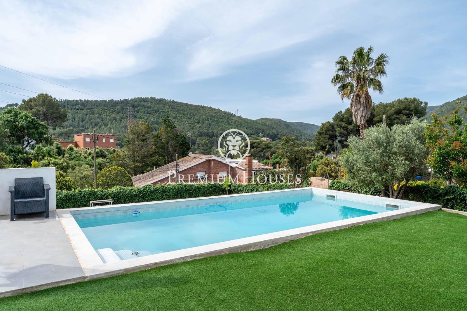 Chalet de 5 habitaciones en Gavà en venta con piscina - 2.000.000 € (Ref: 9812330)