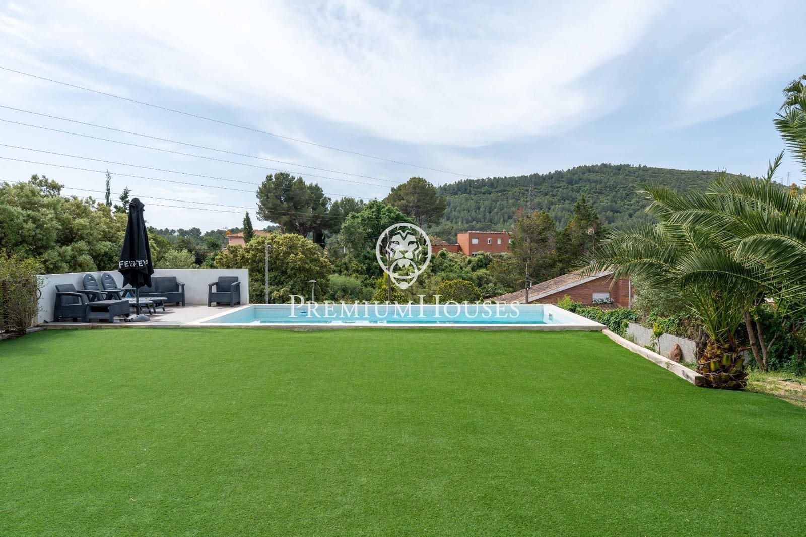 5 bedroom Villa for sale in Gava with pool - € 2,000,000 (Ref: 9812330)