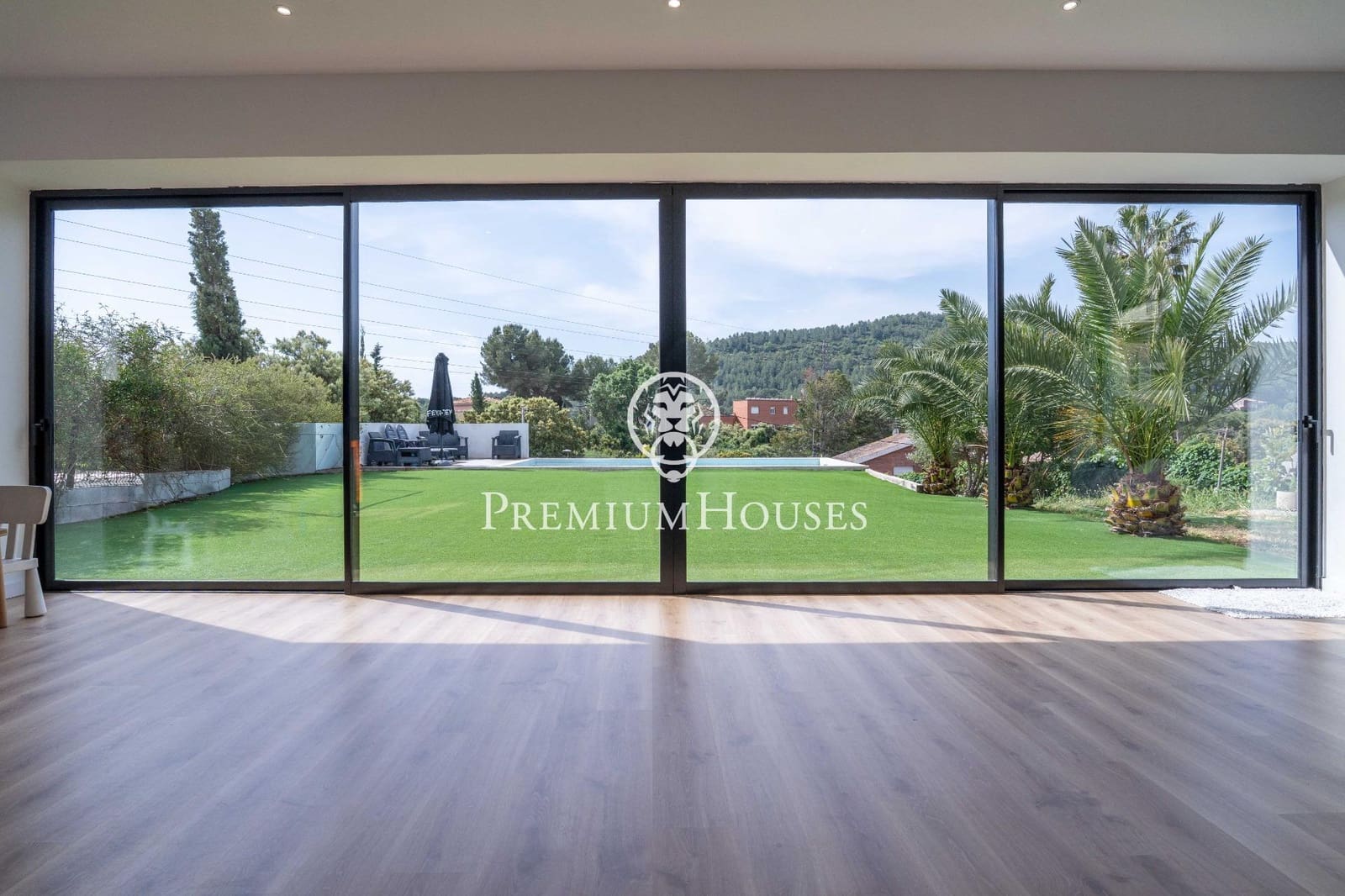 5 bedroom Villa for sale in Gava with pool - € 2,000,000 (Ref: 9812330)