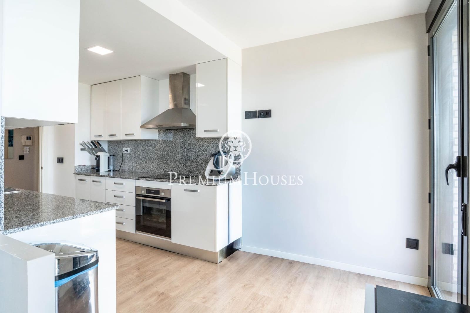 4 soverom Penthouse til salgs i Sitges med svømmebasseng - € 1 198 000 (Ref: 9816048)