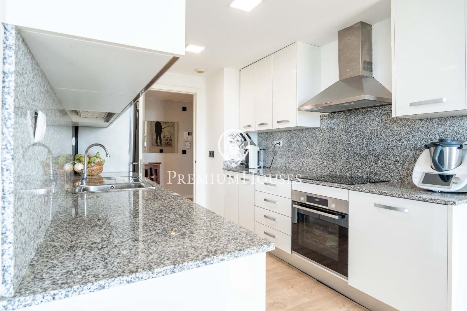 4 bedroom Penthouse for sale in Sitges with pool - € 1,198,000 (Ref: 9816048)