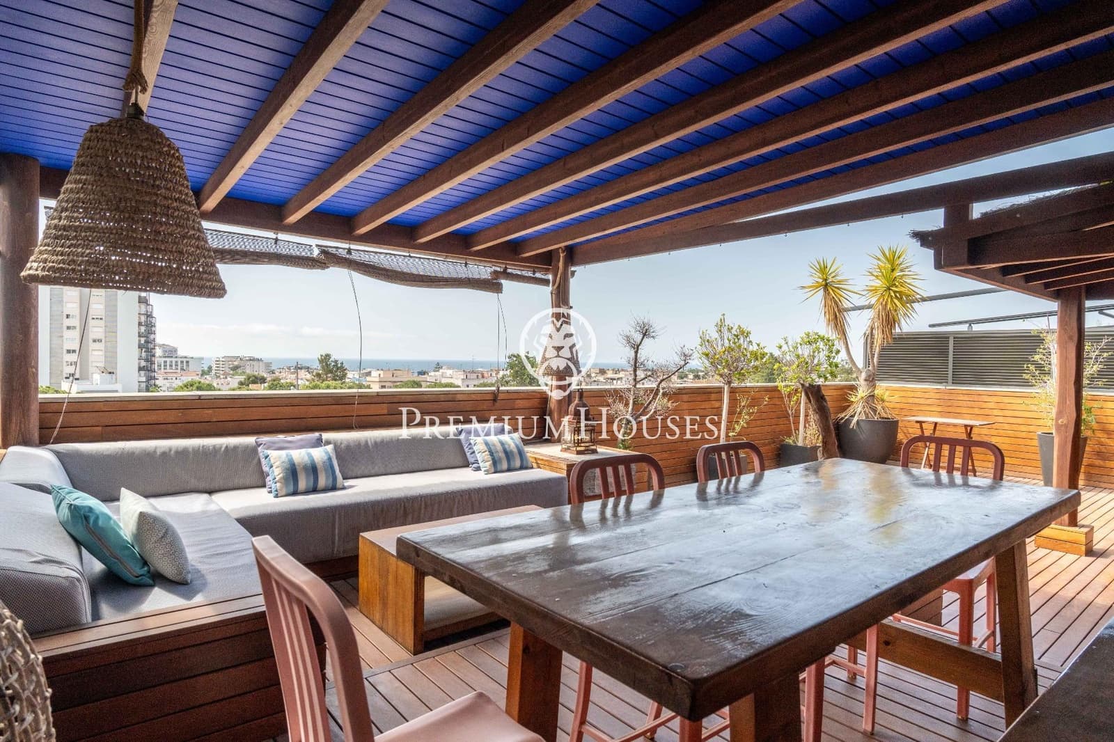4 bedroom Penthouse for sale in Sitges with pool - € 1,198,000 (Ref: 9816048)