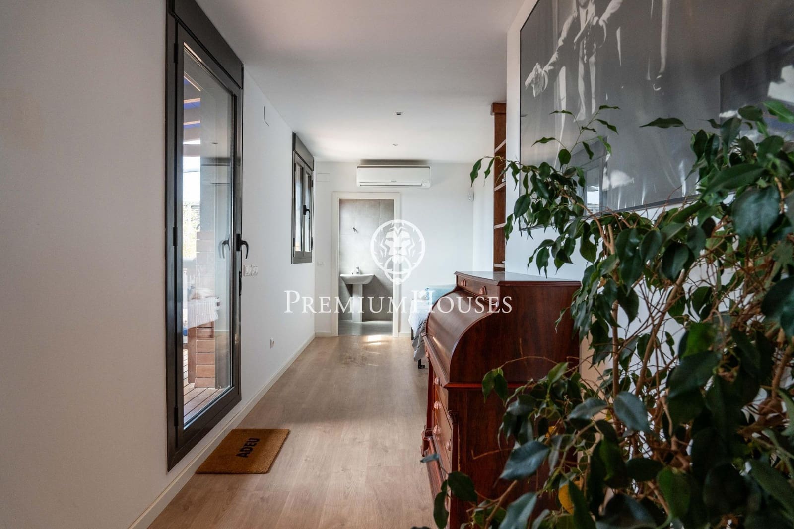 4 bedroom Penthouse for sale in Sitges with pool - € 1,198,000 (Ref: 9816048)