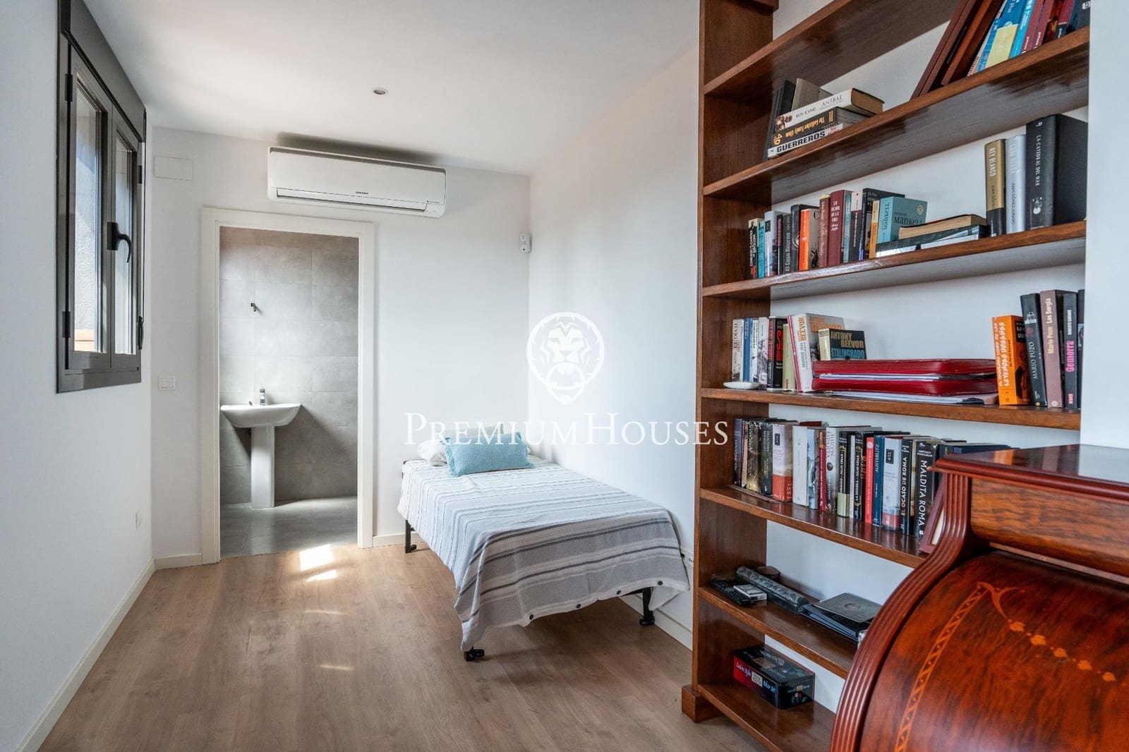 4 bedroom Penthouse for sale in Sitges with pool - € 1,198,000 (Ref: 9816048)