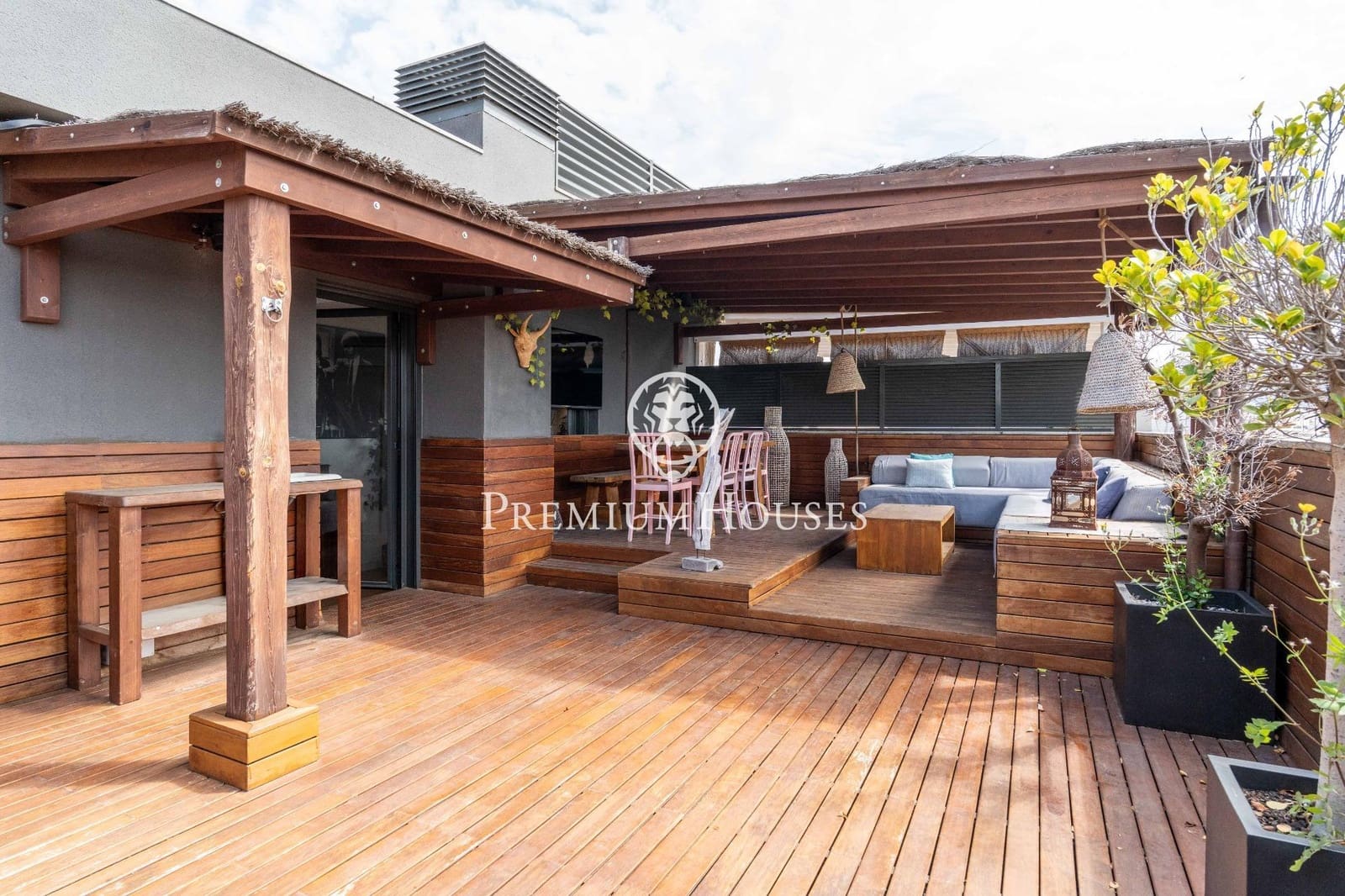 4 bedroom Penthouse for sale in Sitges with pool - € 1,198,000 (Ref: 9816048)