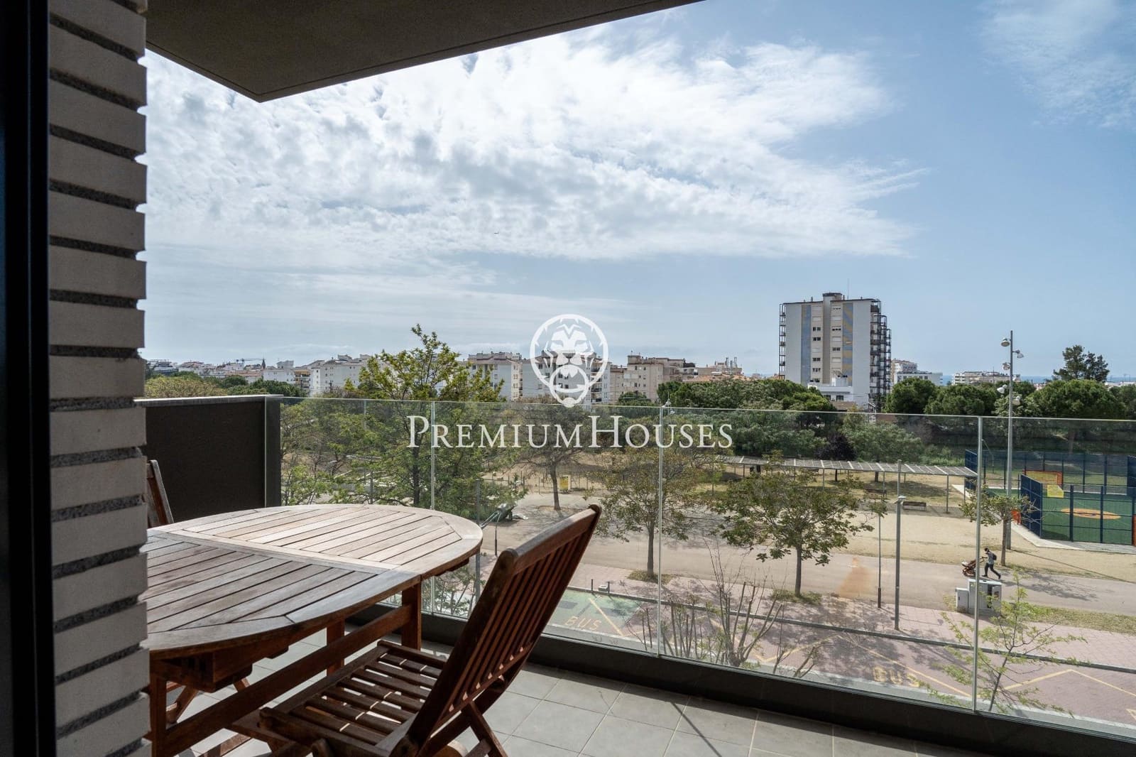 4 bedroom Penthouse for sale in Sitges with pool - € 1,198,000 (Ref: 9816048)