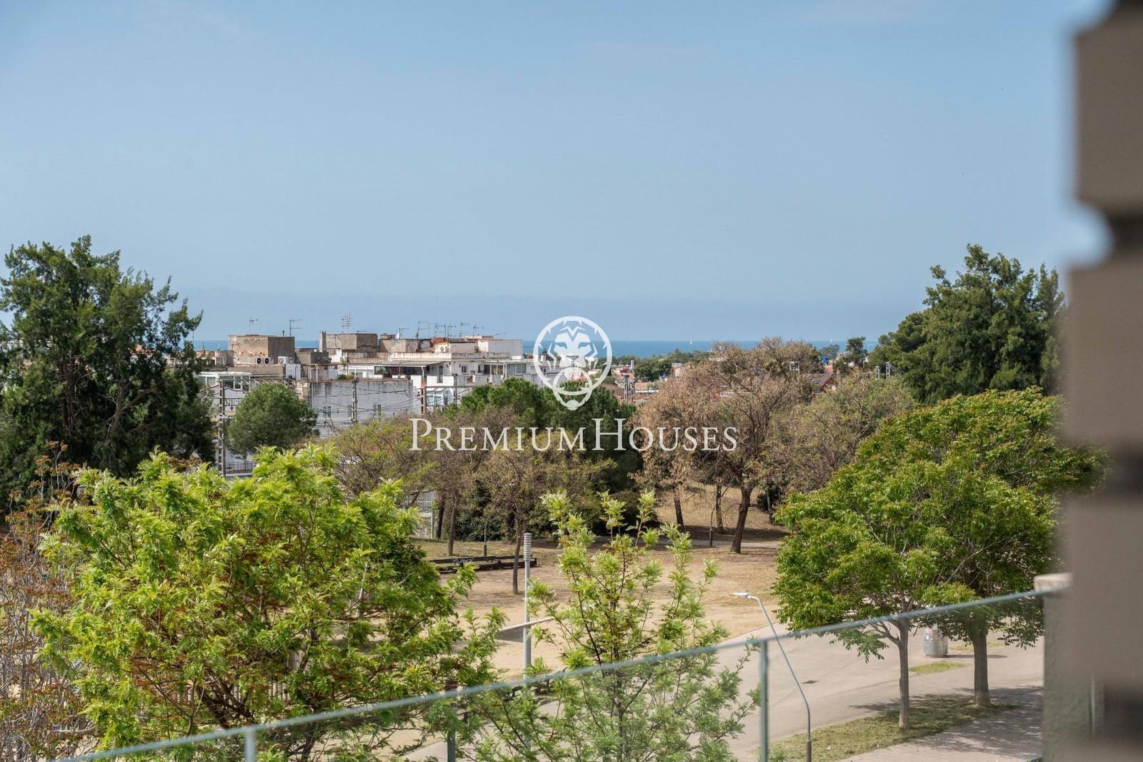 4 bedroom Penthouse for sale in Sitges with pool - € 1,198,000 (Ref: 9816048)
