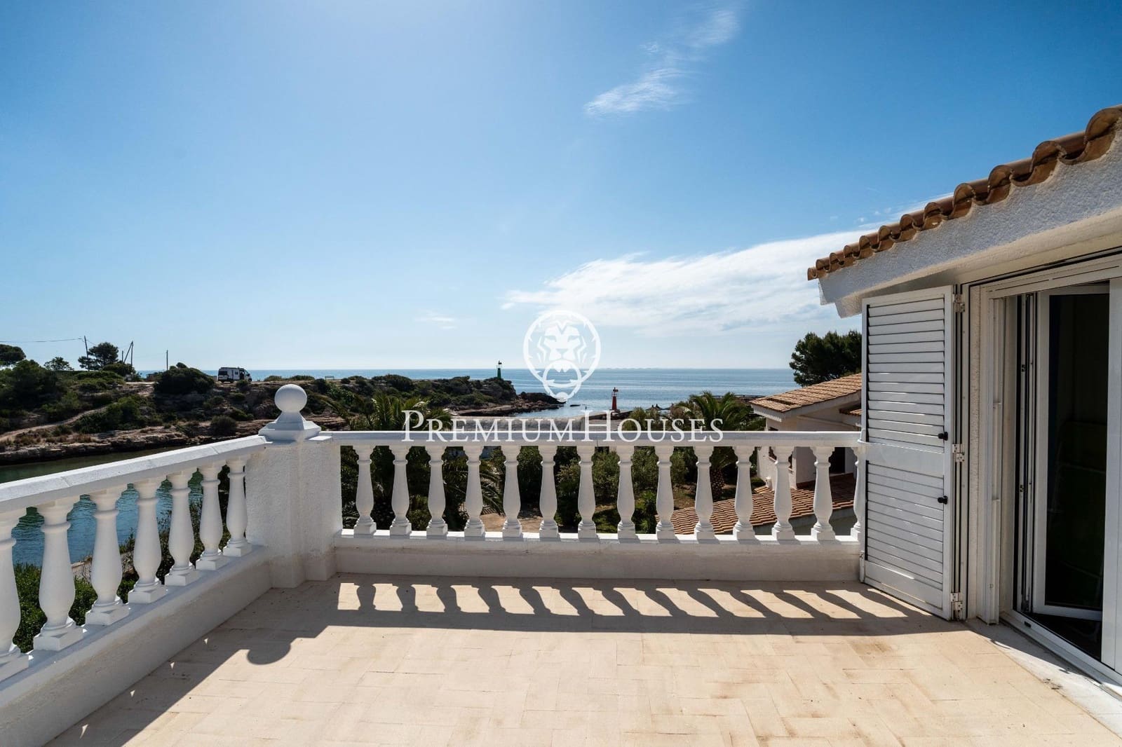 5 Zimmer Villa zu verkaufen in L'Ametlla de Mar mit Pool Garage - 995.000 € (Ref: 9825058)