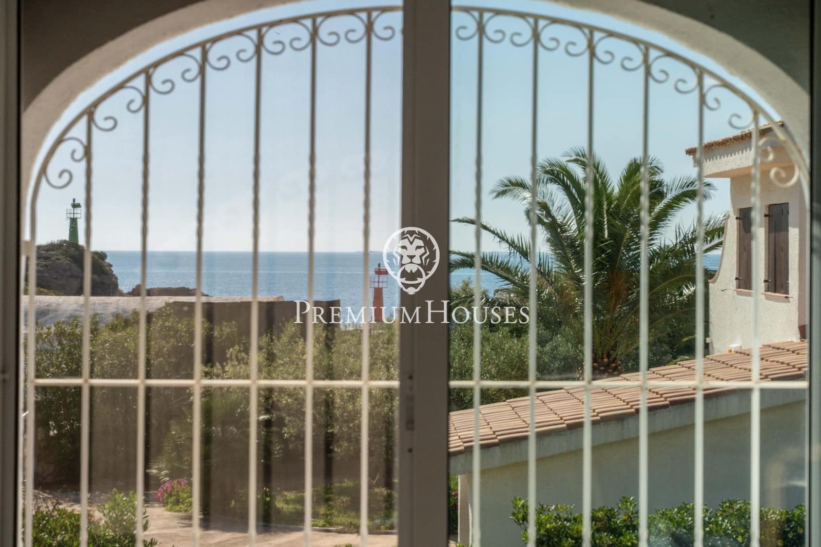5 Zimmer Villa zu verkaufen in L'Ametlla de Mar mit Pool Garage - 995.000 € (Ref: 9825058)