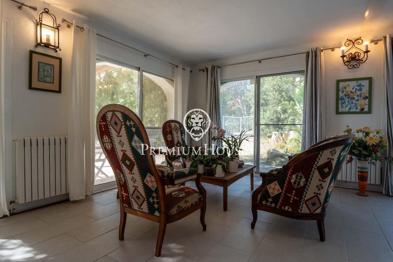 5 Zimmer Villa zu verkaufen in L'Ametlla de Mar mit Pool Garage - 995.000 € (Ref: 9825058)