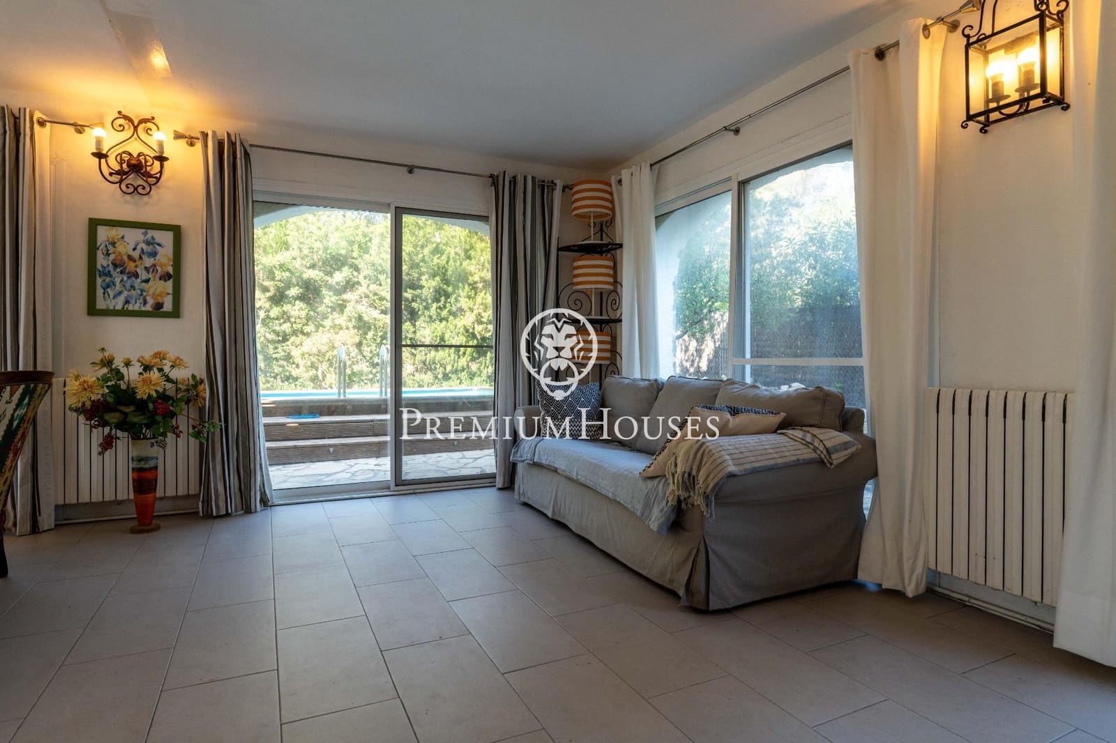 5 Zimmer Villa zu verkaufen in L'Ametlla de Mar mit Pool Garage - 995.000 € (Ref: 9825058)