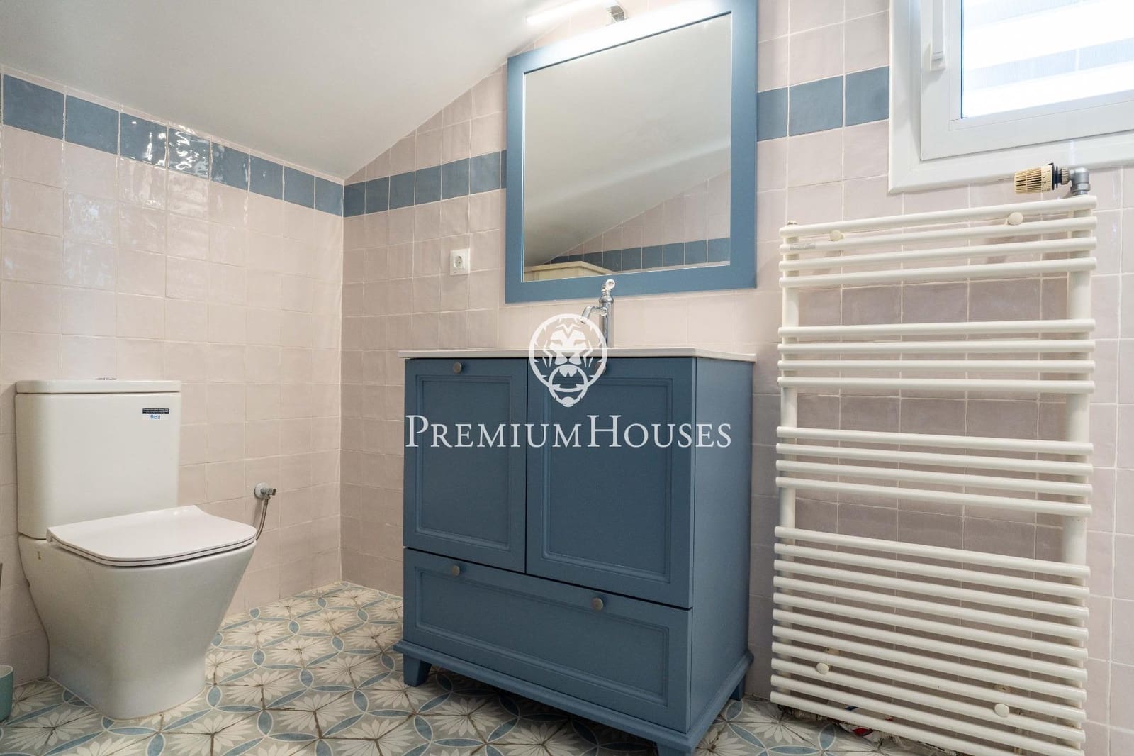 5 Zimmer Villa zu verkaufen in L'Ametlla de Mar mit Pool Garage - 995.000 € (Ref: 9825058)