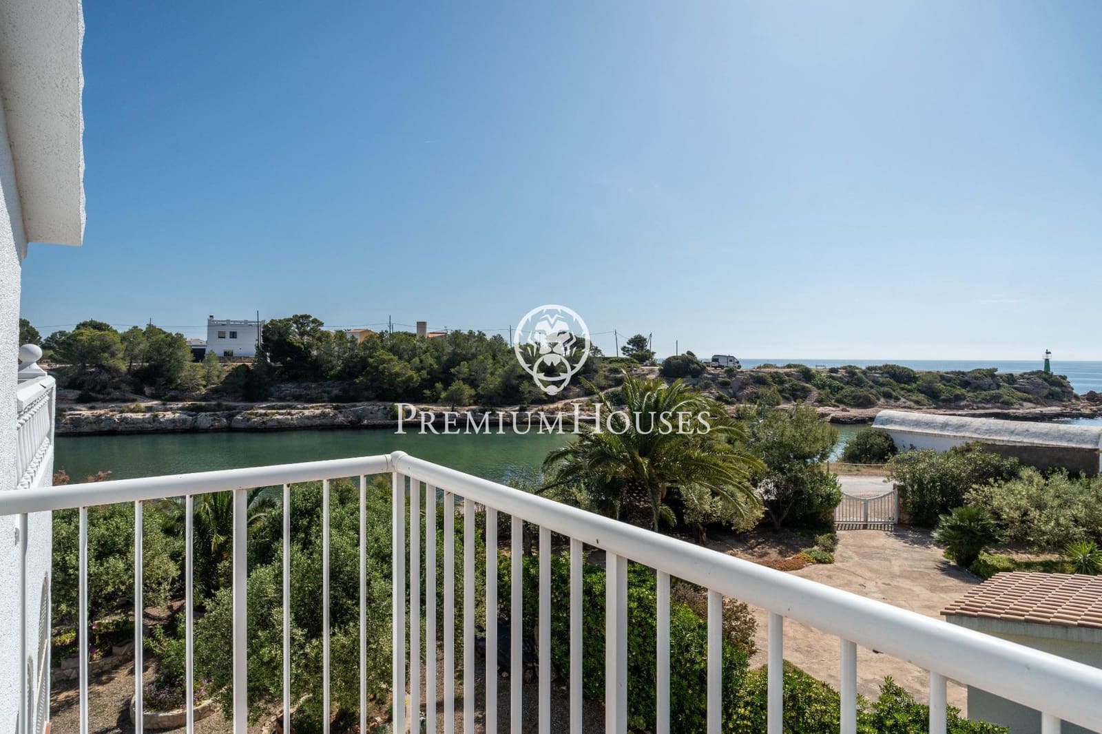 5 Zimmer Villa zu verkaufen in L'Ametlla de Mar mit Pool Garage - 995.000 € (Ref: 9825058)