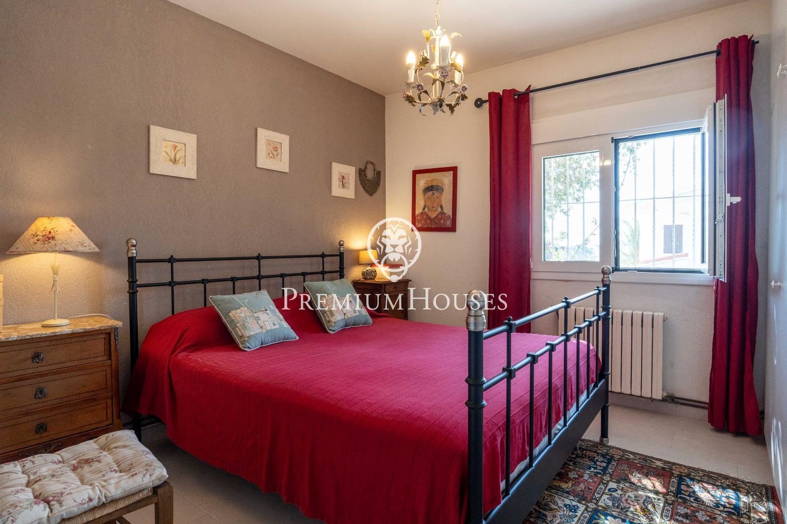 5 Zimmer Villa zu verkaufen in L'Ametlla de Mar mit Pool Garage - 995.000 € (Ref: 9825058)