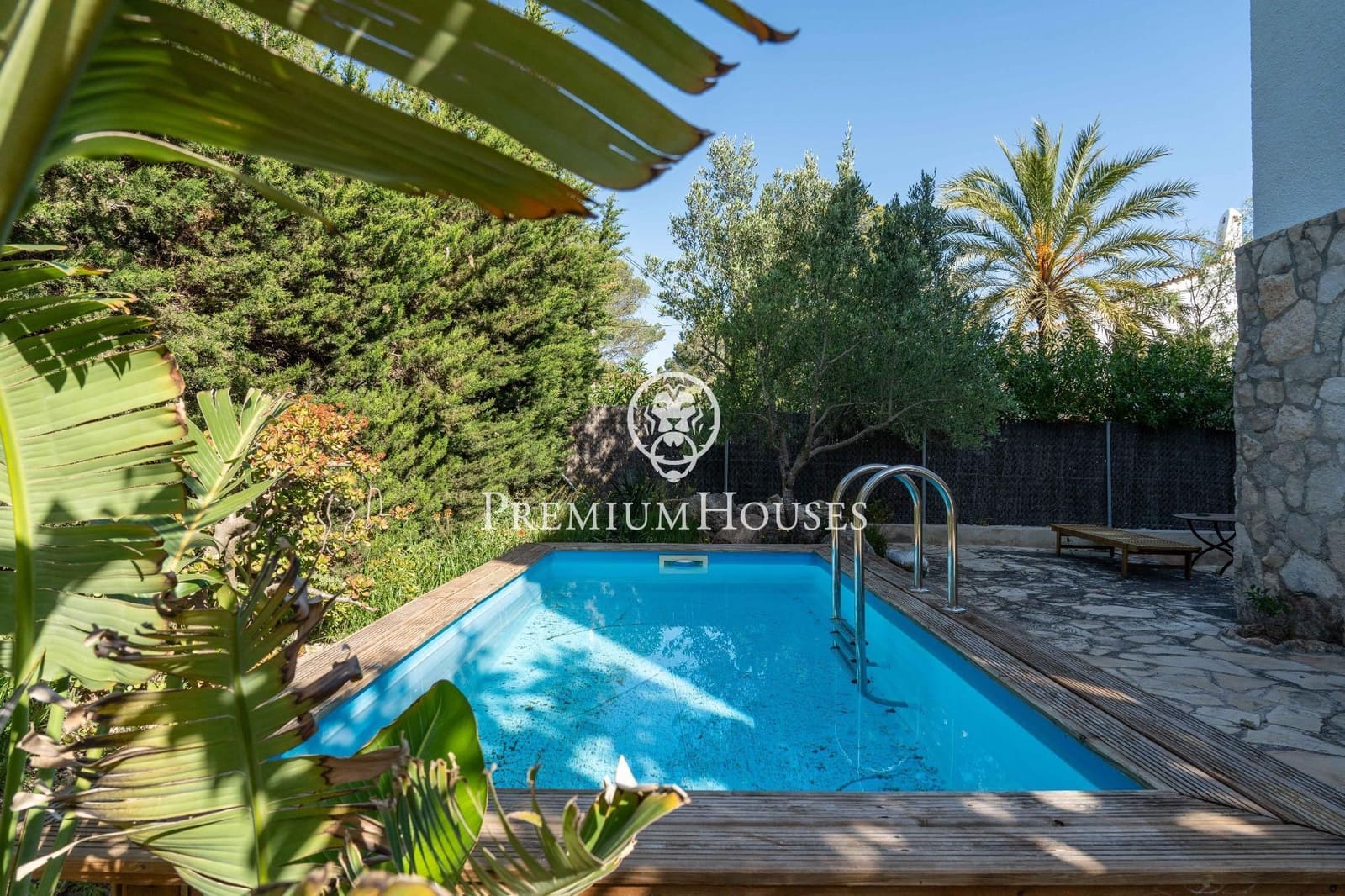 5 Zimmer Villa zu verkaufen in L'Ametlla de Mar mit Pool Garage - 995.000 € (Ref: 9825058)