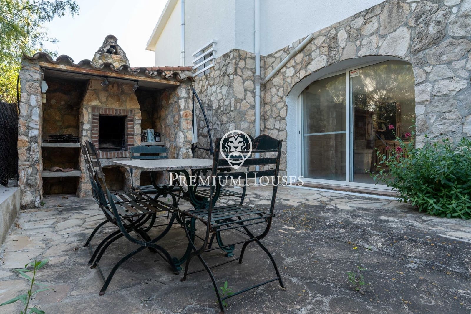 5 Zimmer Villa zu verkaufen in L'Ametlla de Mar mit Pool Garage - 995.000 € (Ref: 9825058)