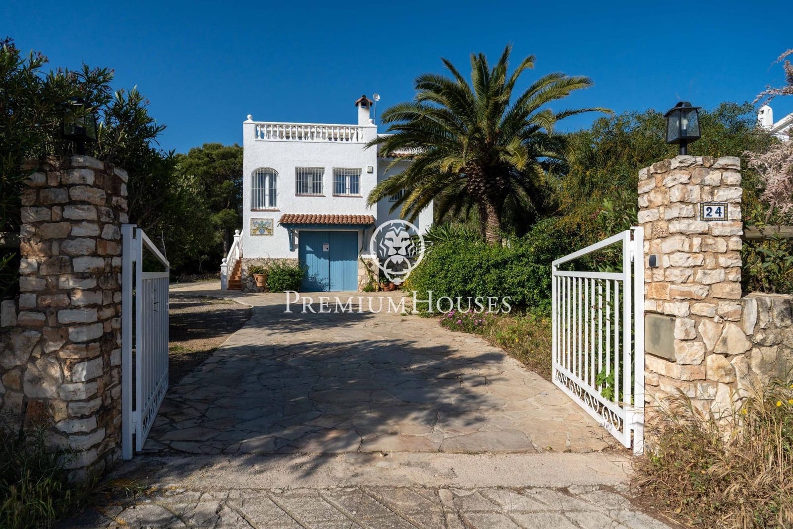 5 Zimmer Villa zu verkaufen in L'Ametlla de Mar mit Pool Garage - 995.000 € (Ref: 9825058)