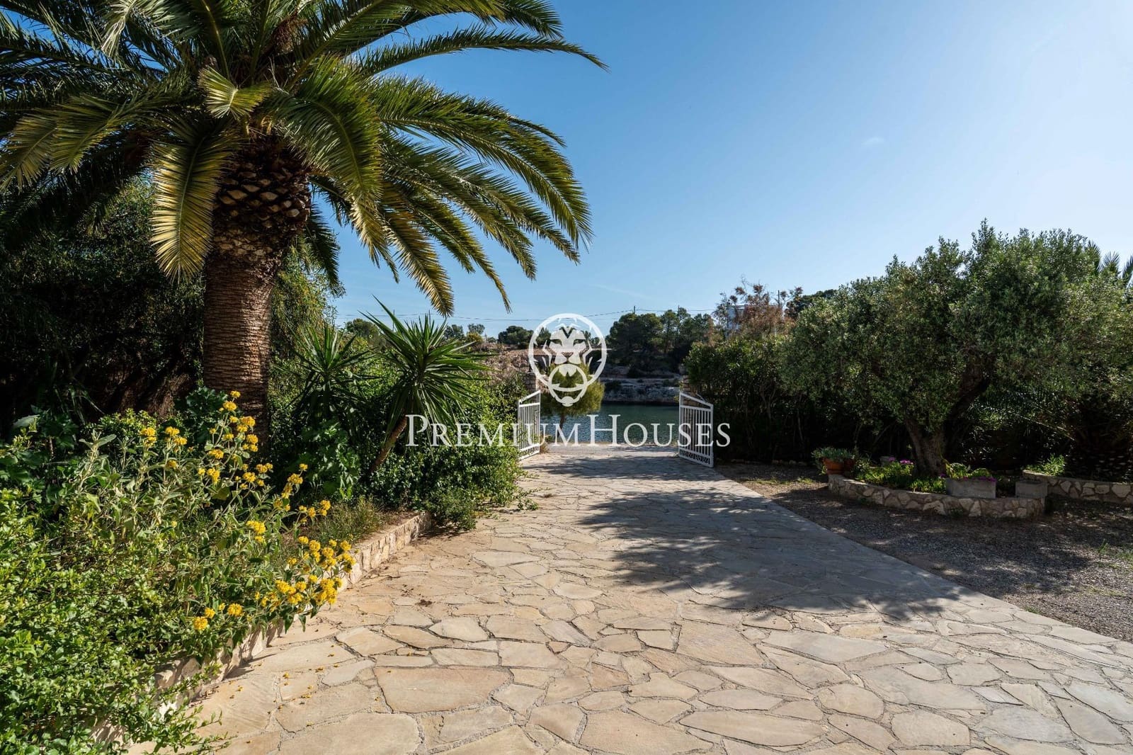 5 Zimmer Villa zu verkaufen in L'Ametlla de Mar mit Pool Garage - 995.000 € (Ref: 9825058)