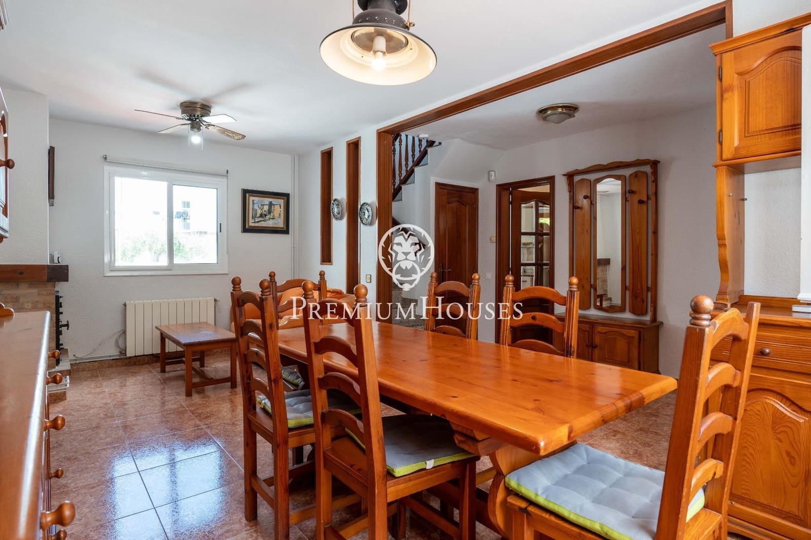 4 bedroom Terraced Villa for sale in Tarragona city with garage - € 365,000 (Ref: 9839533)