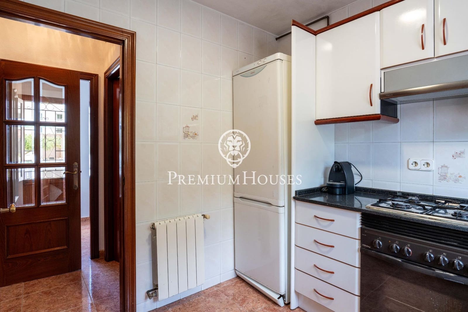 4 bedroom Terraced Villa for sale in Tarragona city with garage - € 365,000 (Ref: 9839533)