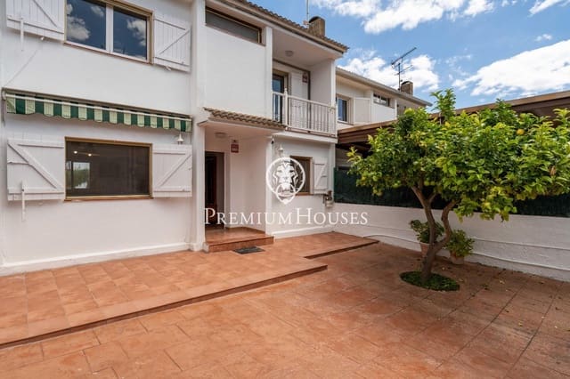 4 soverom Rekkehus til salgs i Tarragona by med garasje - € 365 000 (Ref: 9839533)