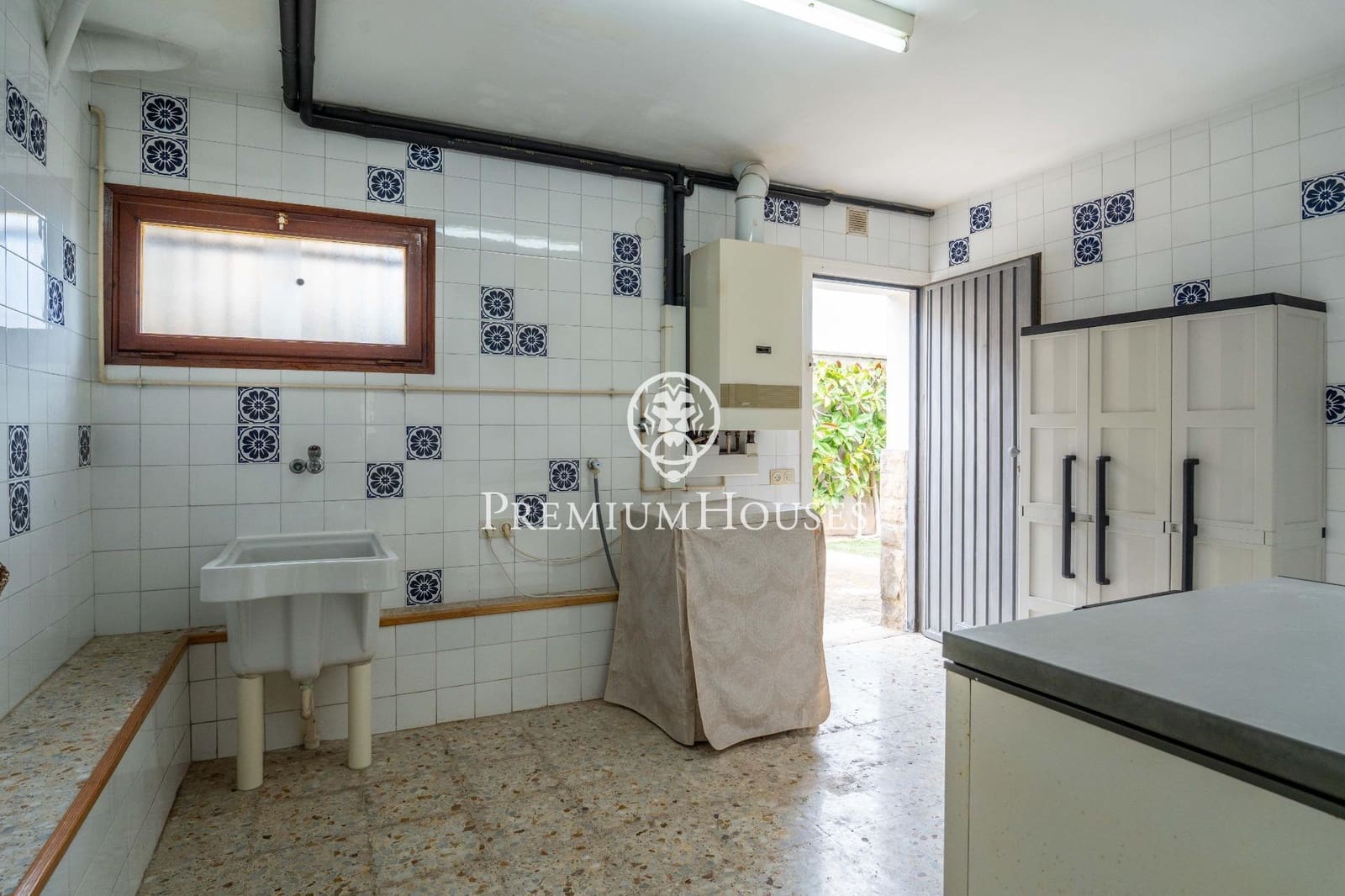 4 bedroom Villa for sale in Vilanova i la Geltru with pool garage - € 858,000 (Ref: 9839536)