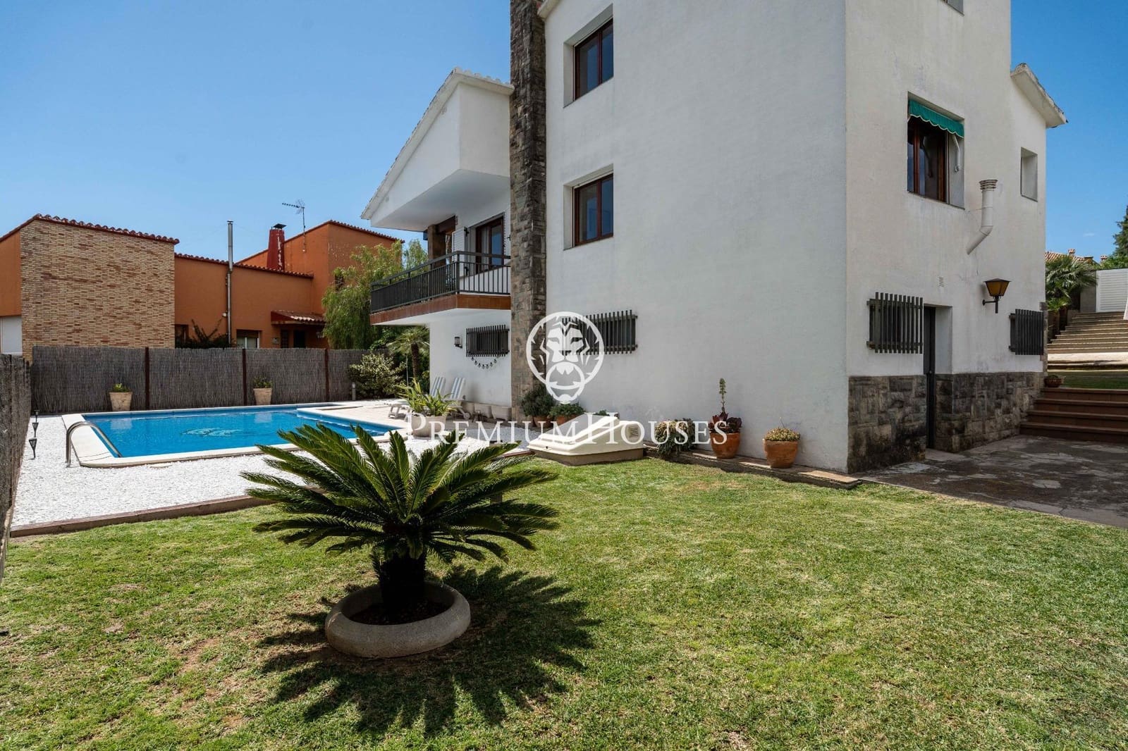 4 bedroom Villa for sale in Vilanova i la Geltru with pool garage - € 858,000 (Ref: 9839536)