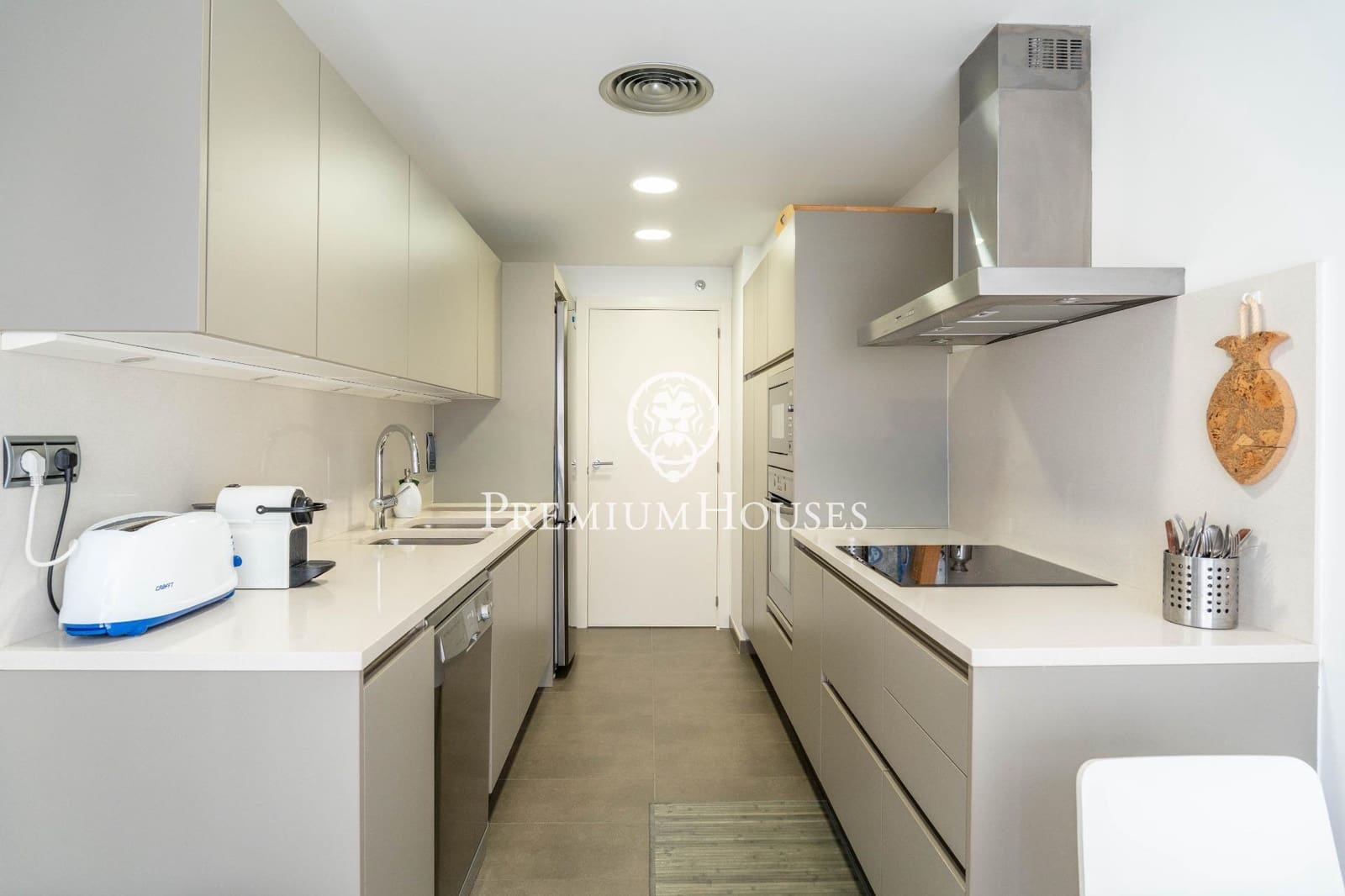 3 bedroom Flat for sale in Sitges with pool - € 750,000 (Ref: 9846651)