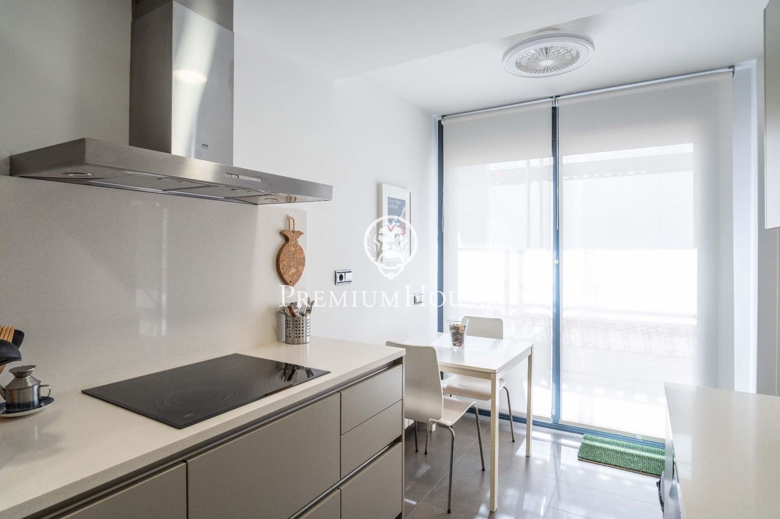 3 bedroom Flat for sale in Sitges with pool - € 750,000 (Ref: 9846651)