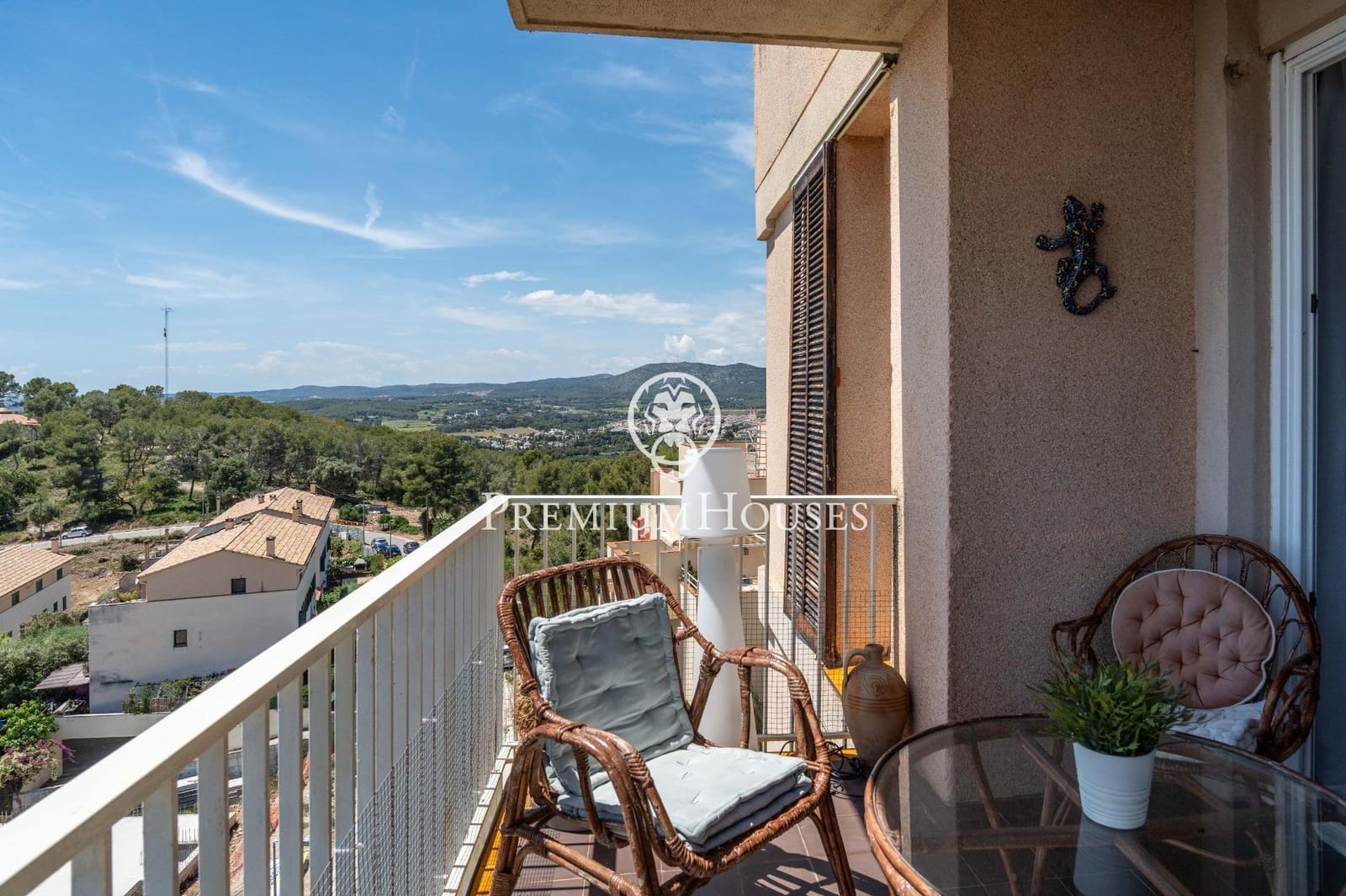 2 bedroom Flat for sale in Sant Pere de Ribes with pool - € 420,000 (Ref: 9849653)