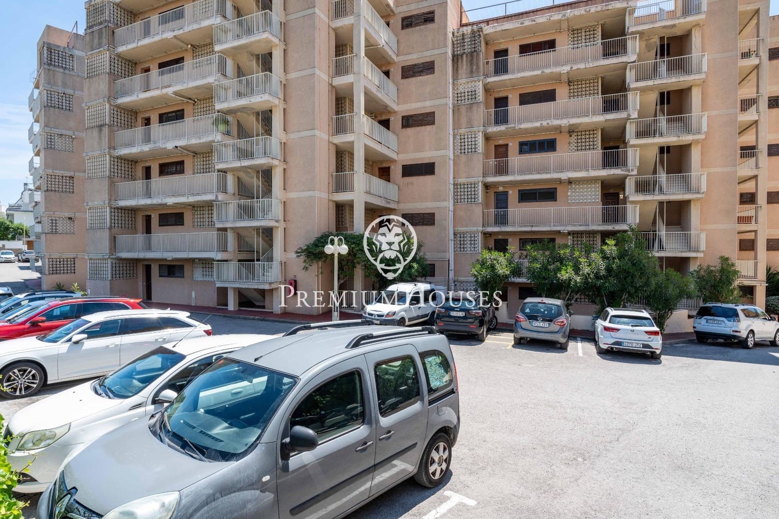 2 bedroom Flat for sale in Sant Pere de Ribes with pool - € 420,000 (Ref: 9849653)