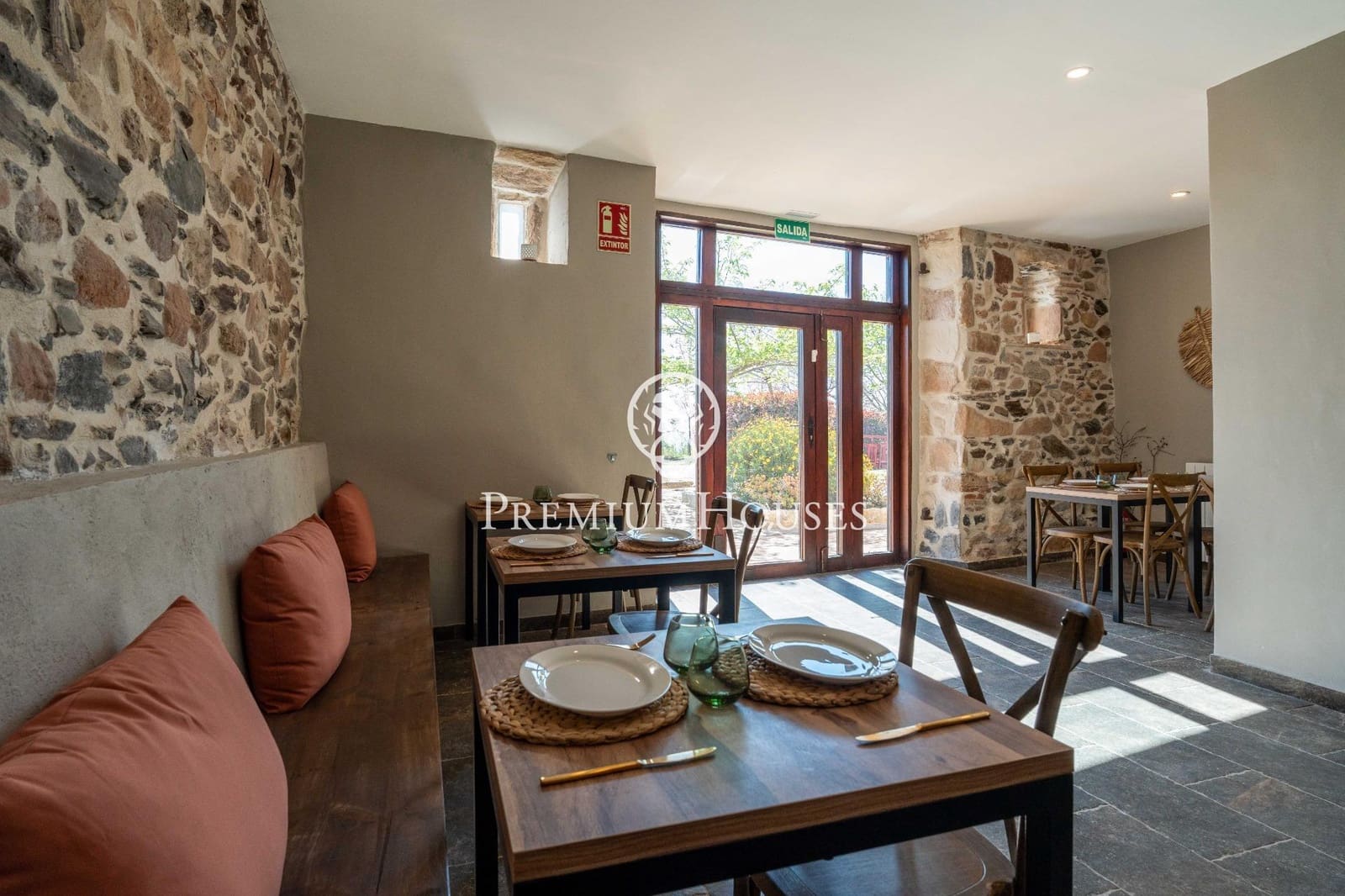 6 bedroom Finca/Country House for sale in La Selva del Camp - € 2,900,000 (Ref: 9855701)