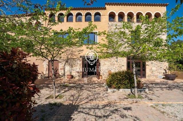 6 soveværelse Finca/Landehus til salg i La Selva del Camp - € 2.900.000 (Ref: 9855701)