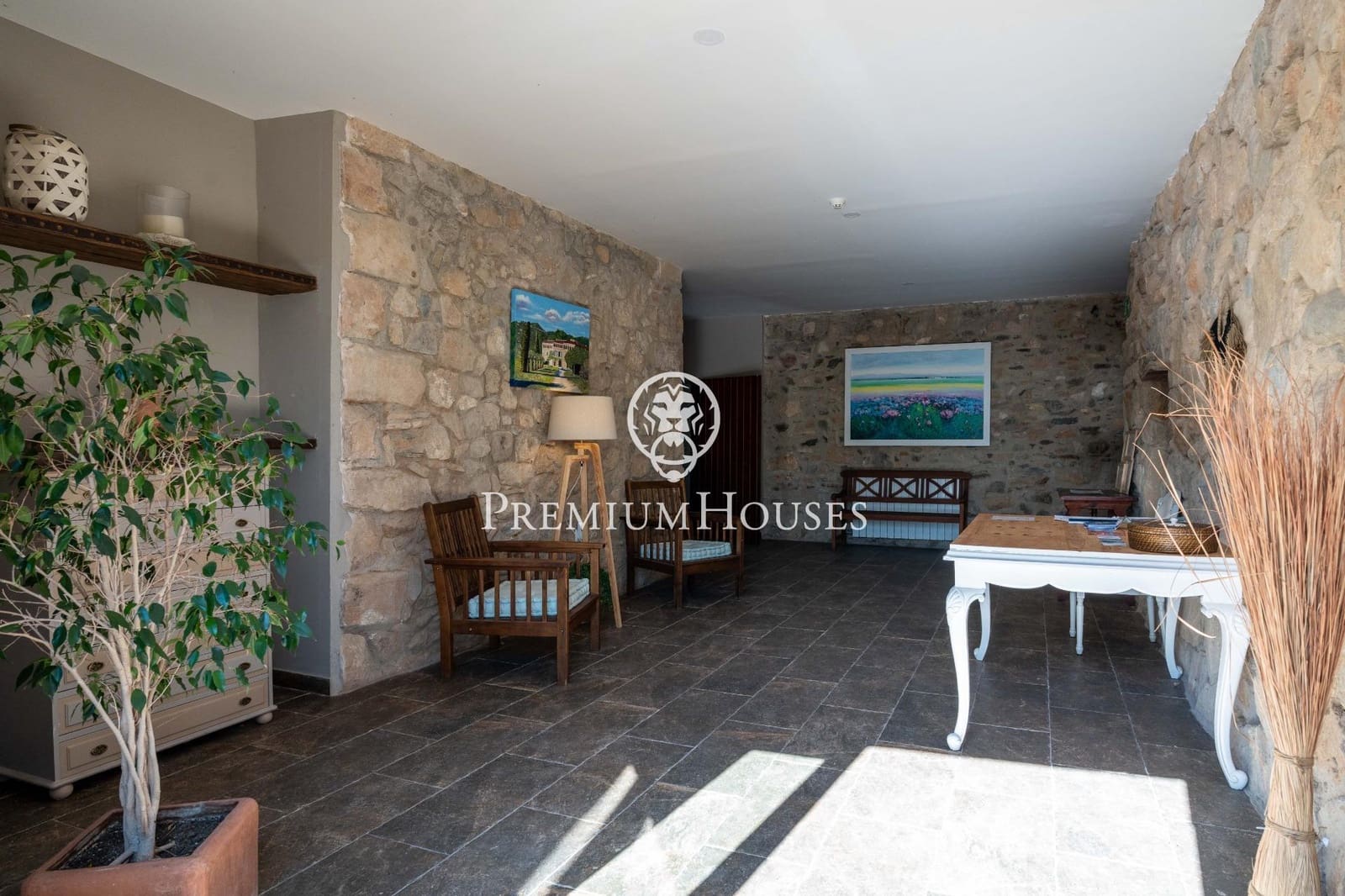 6 bedroom Finca/Country House for sale in La Selva del Camp - € 2,900,000 (Ref: 9855701)