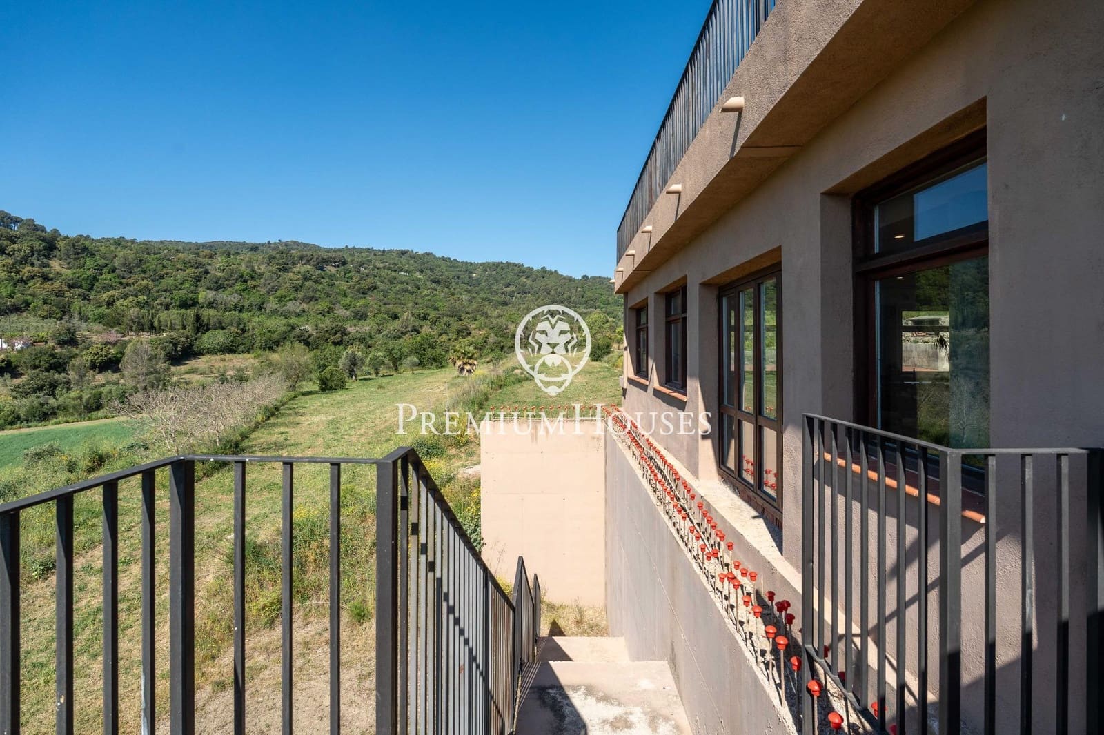 6 bedroom Finca/Country House for sale in La Selva del Camp - € 2,900,000 (Ref: 9855701)