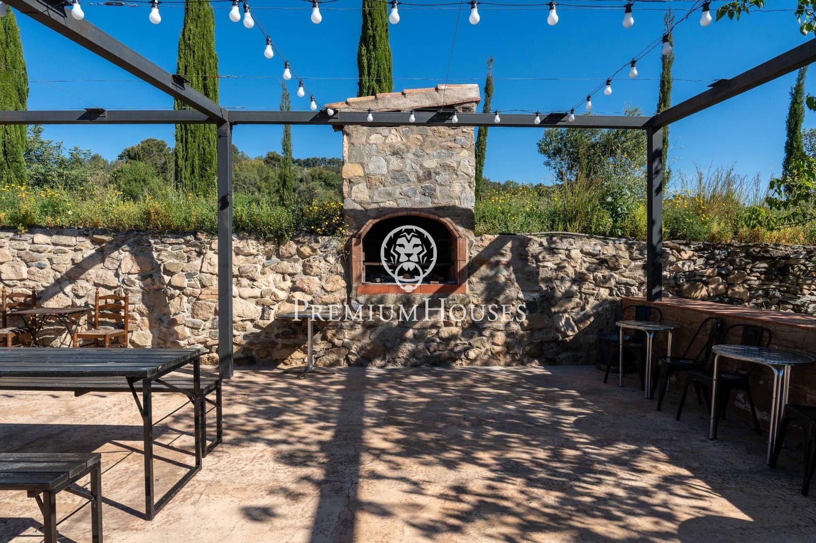 6 bedroom Finca/Country House for sale in La Selva del Camp - € 2,900,000 (Ref: 9855701)