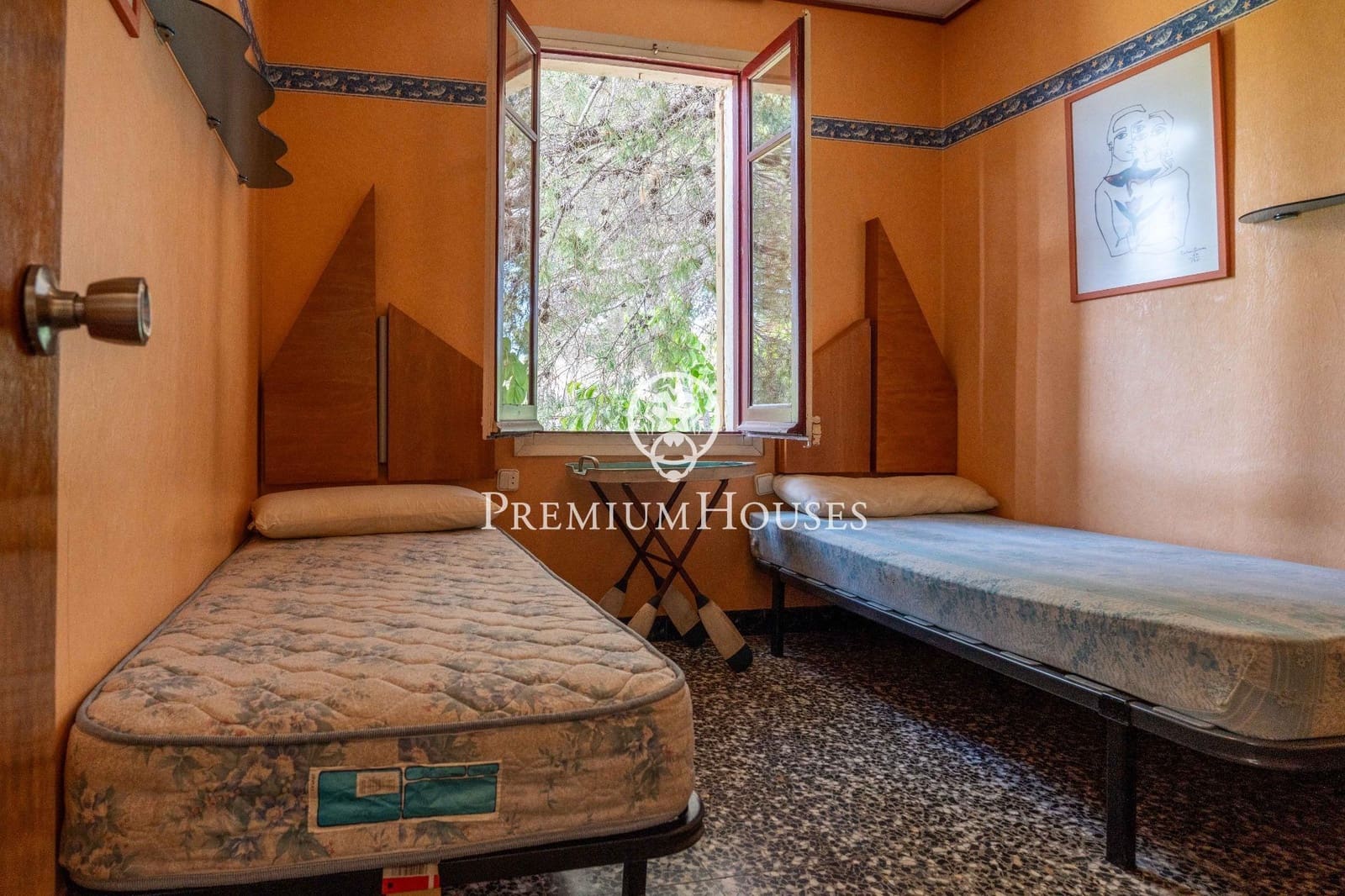 5 bedroom Apartment for sale in Tarragona city with garage - € 780,000 (Ref: 9860891)