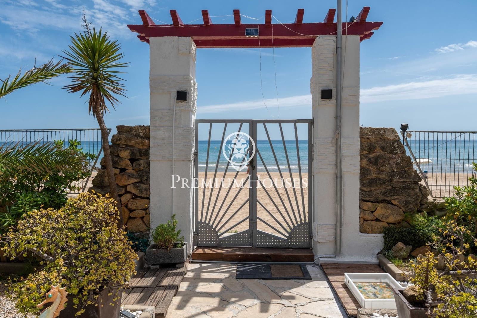 5 bedroom Apartment for sale in Tarragona city with garage - € 780,000 (Ref: 9860891)