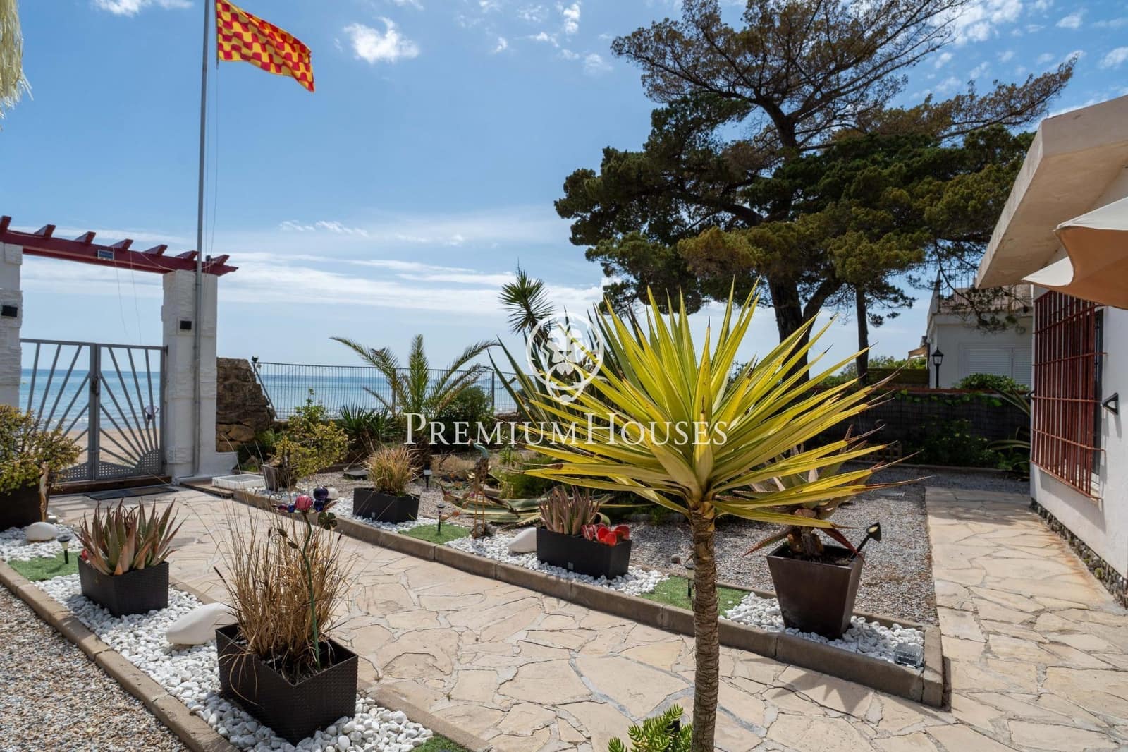5 bedroom Apartment for sale in Tarragona city with garage - € 780,000 (Ref: 9860891)