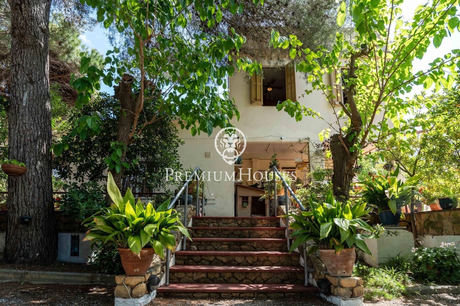 5 bedroom Apartment for sale in Tarragona city with garage - € 780,000 (Ref: 9860891)