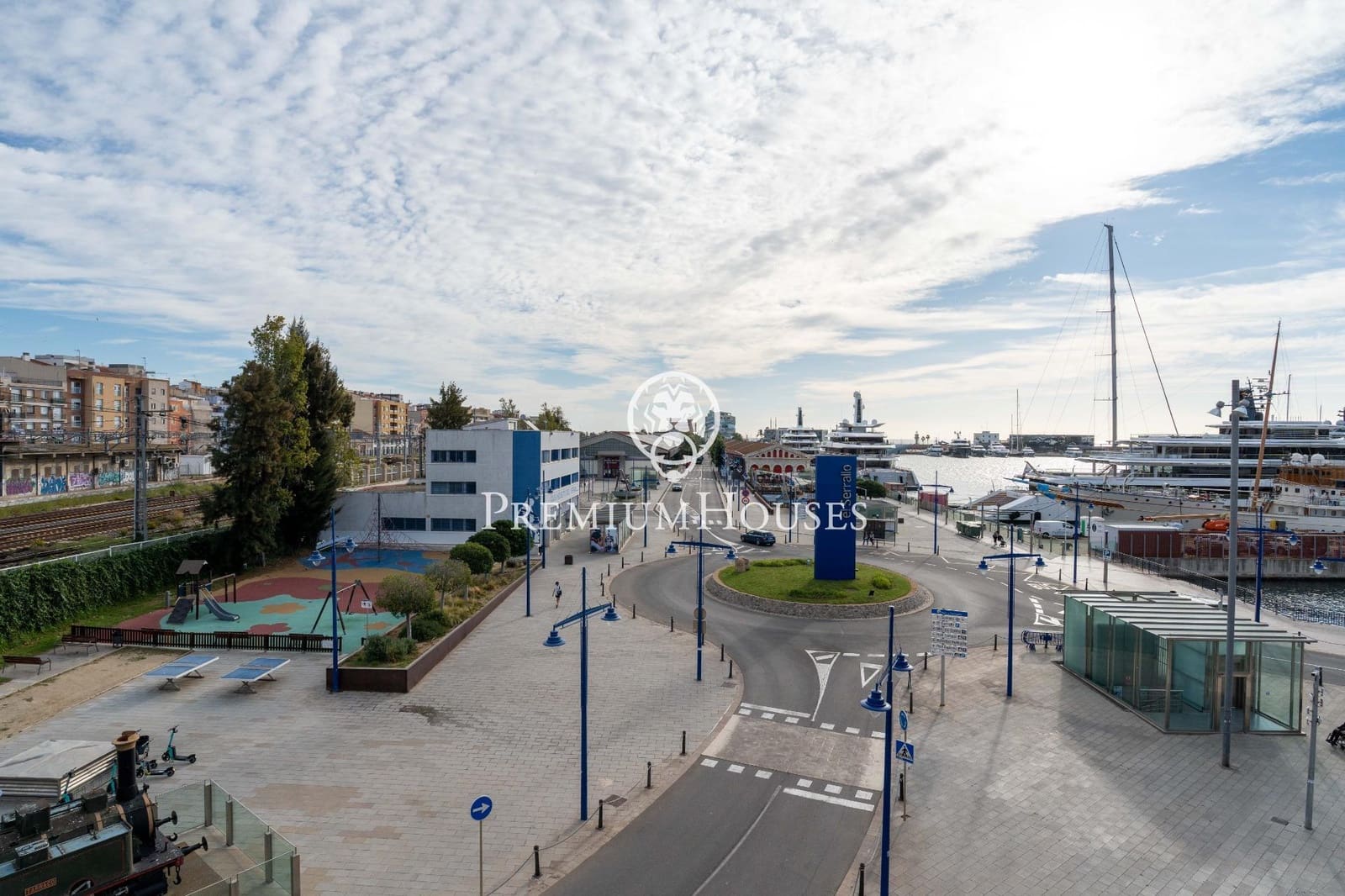 Apartment for sale in Tarragona city - € 300,000 (Ref: 9860892)