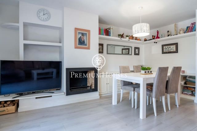 4 soverom Rekkehus til salgs i Sant Pere de Ribes med svømmebasseng garasje - € 629 000 (Ref: 9865396)