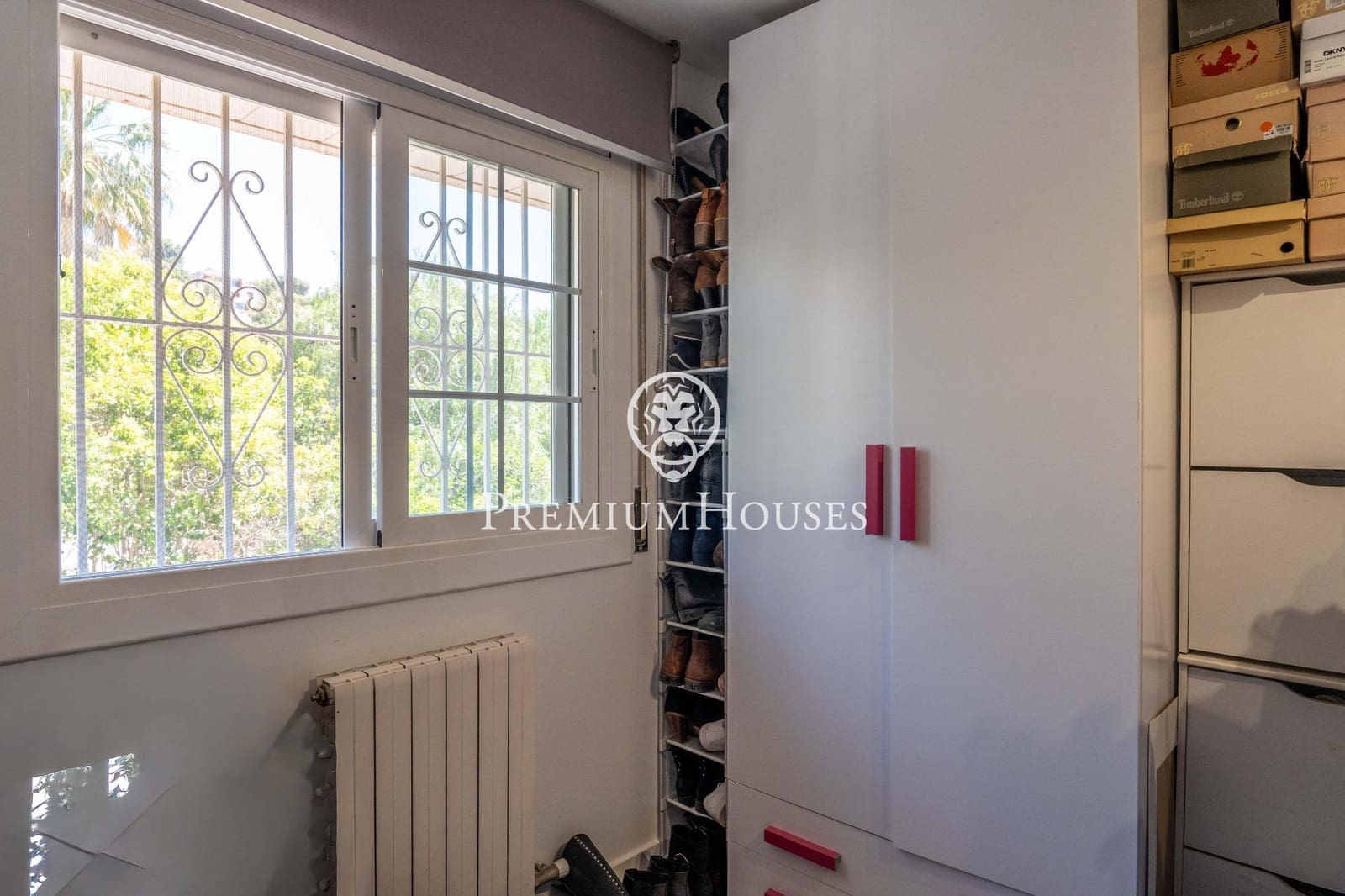 4 soverom Rekkehus til salgs i Sant Pere de Ribes med svømmebasseng garasje - € 629 000 (Ref: 9865396)