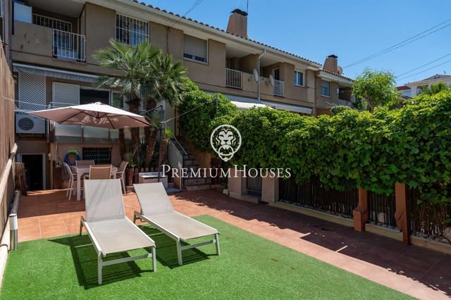 4 soverom Rekkehus til salgs i Sant Pere de Ribes med svømmebasseng garasje - € 629 000 (Ref: 9865396)
