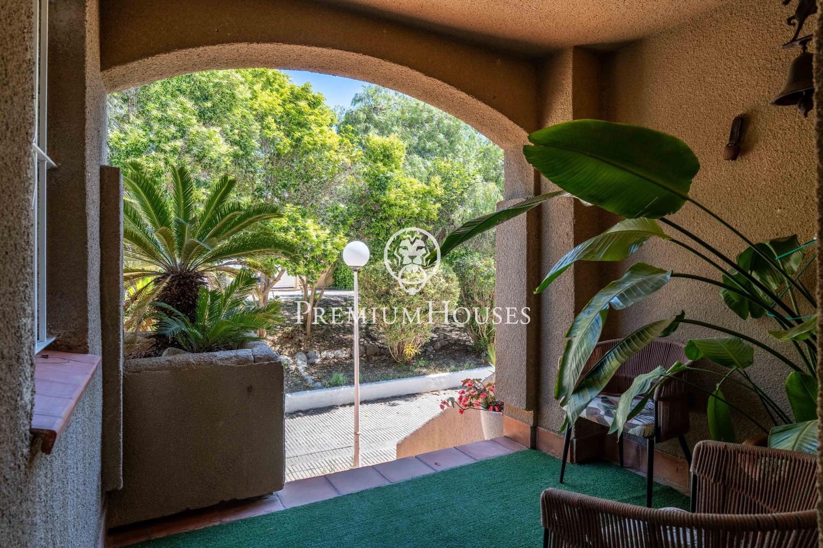 4 soverom Rekkehus til salgs i Sant Pere de Ribes med svømmebasseng garasje - € 629 000 (Ref: 9865396)