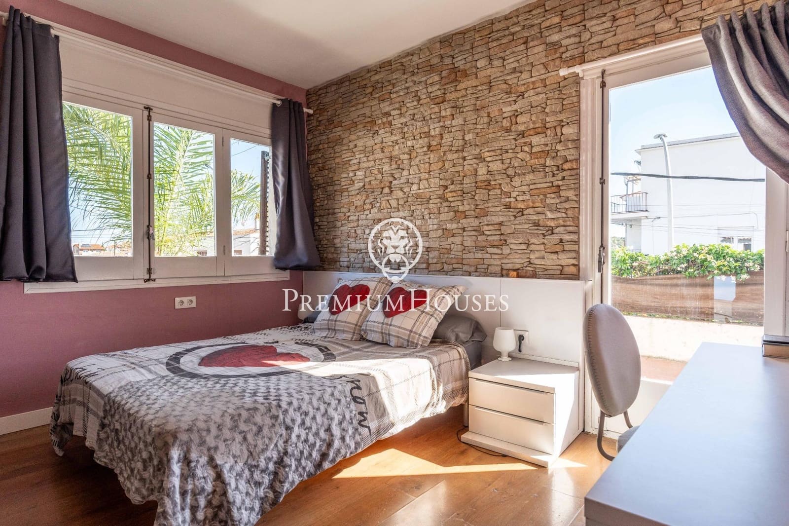 3 slaapkamer Villa te koop in Sant Pere de Ribes met garage - € 560.000 (Ref: 9865400)