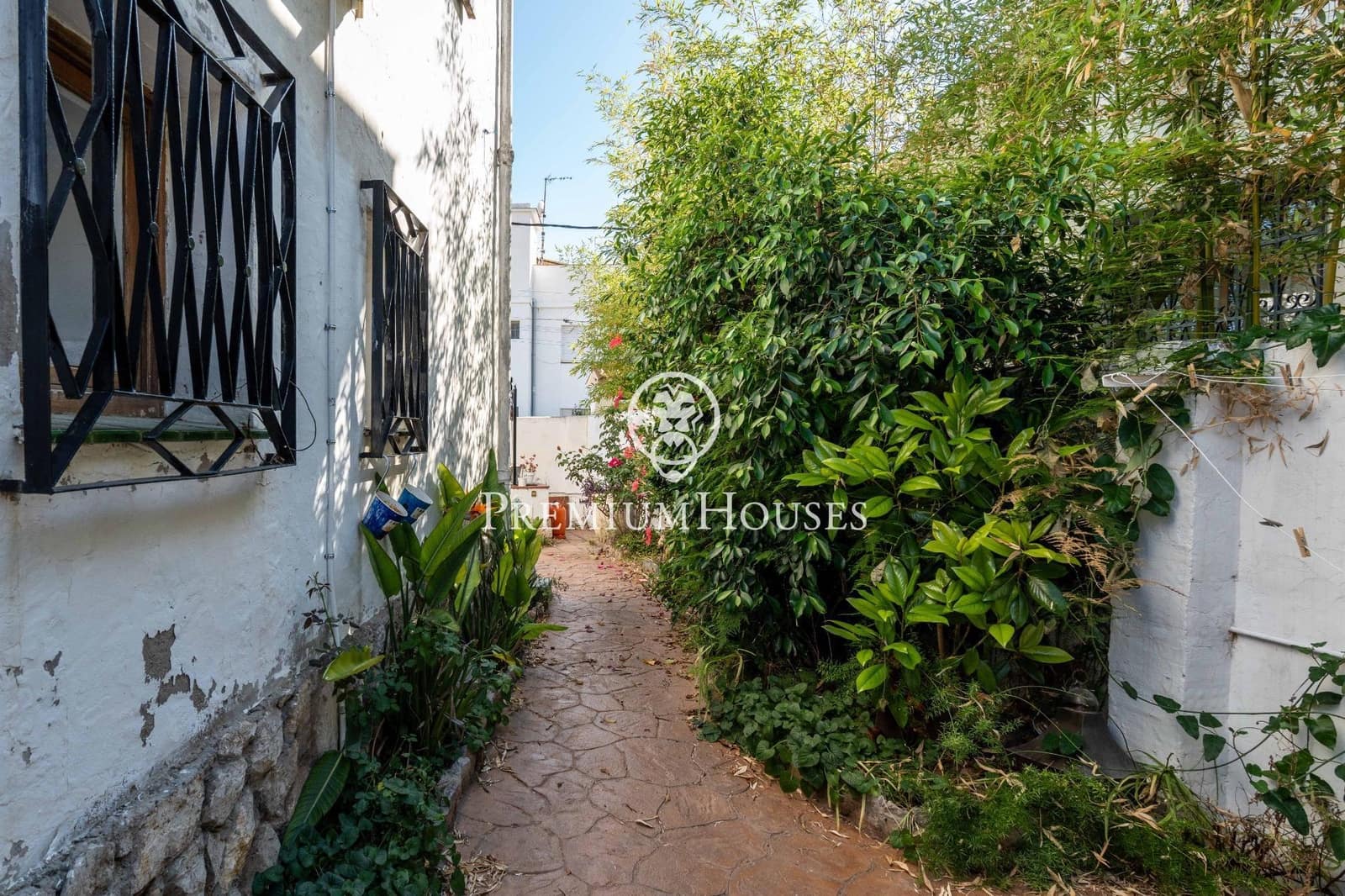 3 slaapkamer Villa te koop in Sant Pere de Ribes met garage - € 560.000 (Ref: 9865400)