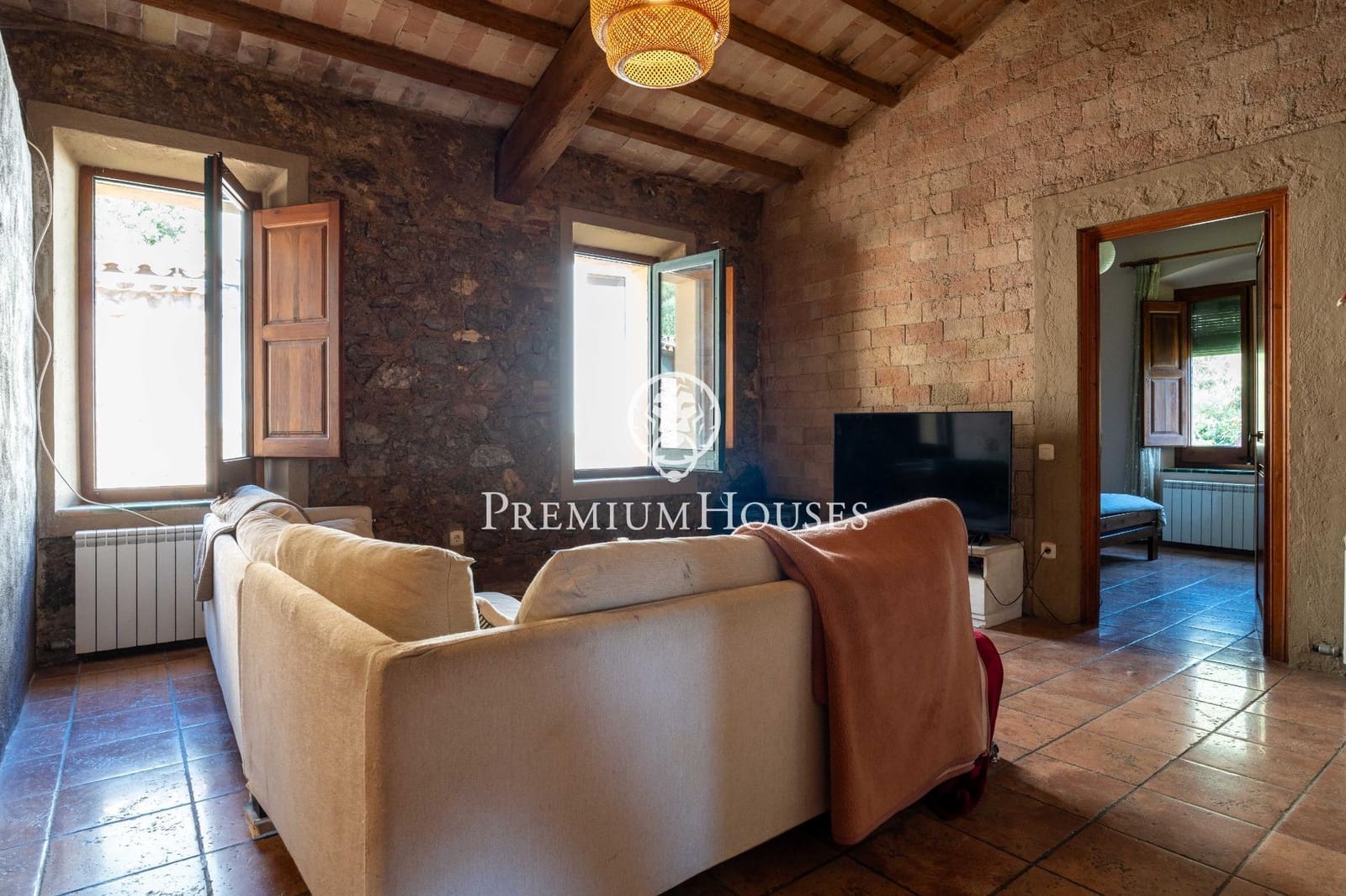 6 bedroom Finca/Country House for sale in Sant Pere de Ribes - € 1,370,000 (Ref: 9867153)
